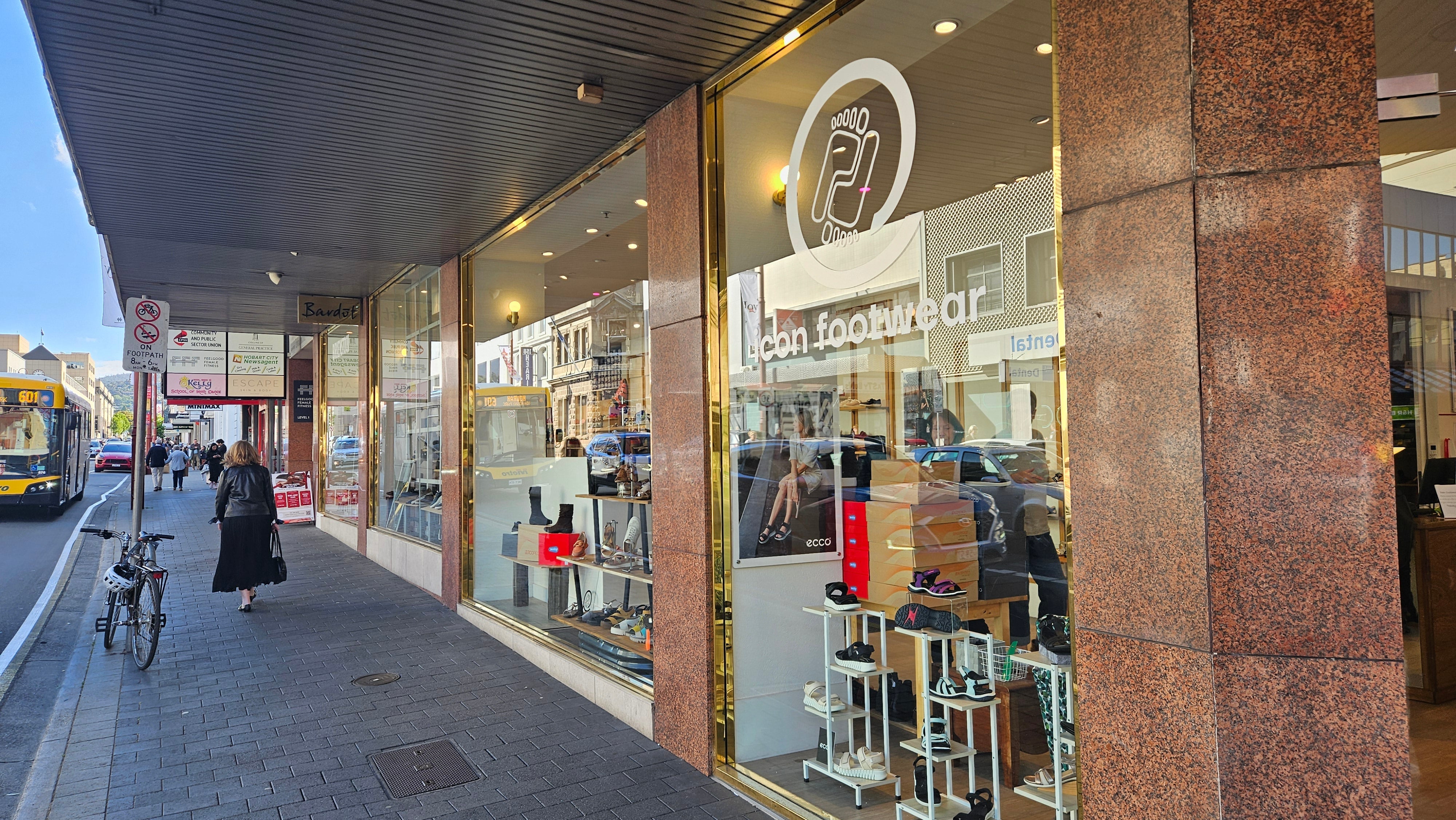 Get together - drinks and nibbles