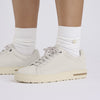 Bend Low Antique White Suede Leather Regular