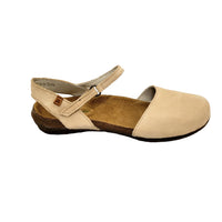 El Naturalista Wakataua Nobuck Cream Sandals