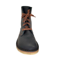 Front-on view of Duckfeet Sonderborg black boot with brown Duckfeet branded laces