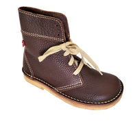 Duckfeet Sonderburg boot in chocolate pebbled leather, angled front view with cream laces and natural sole