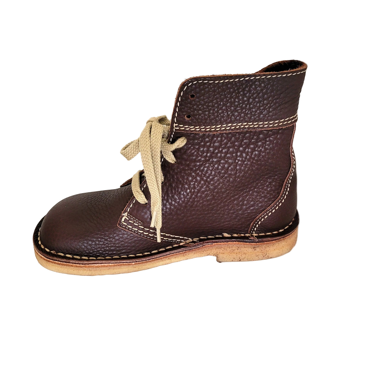 Side profile of the Duckfeet Sonderburg chocolate leather boot with contrast stitching and low natural sole