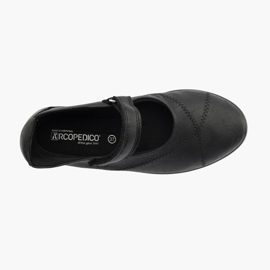 Black shoe with 'Arcopedico' branding on a white background