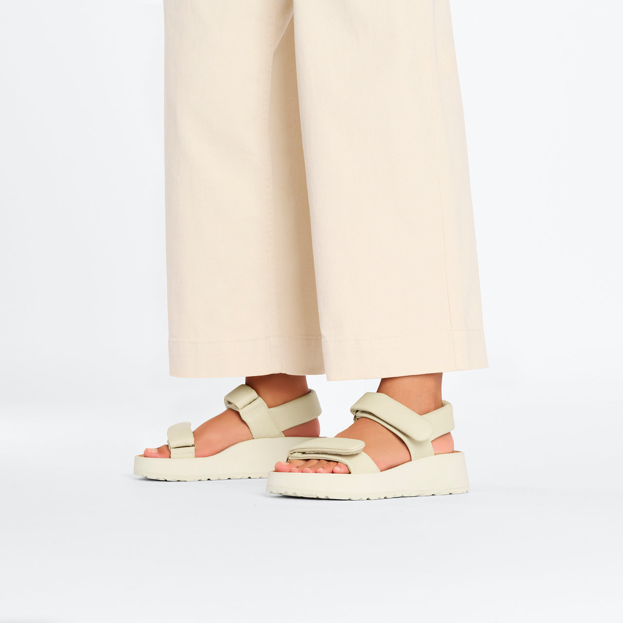 Birkenstock Theda in Ecru