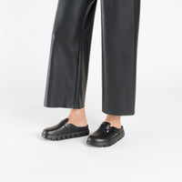 Boston Chunky Black Smooth Leather Narrow