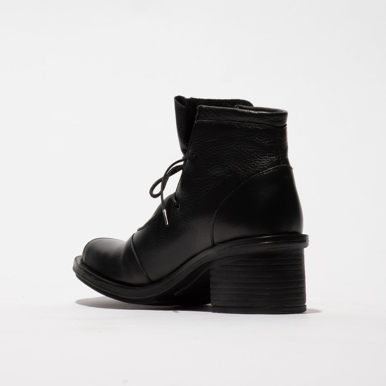 Camden CARF307FLY Velvet Leather Black