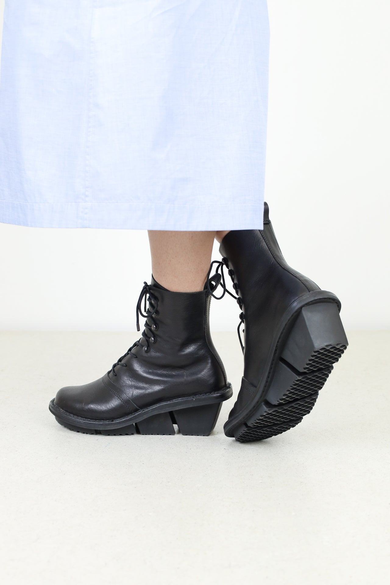 Lady F Waw Black Leather Boot